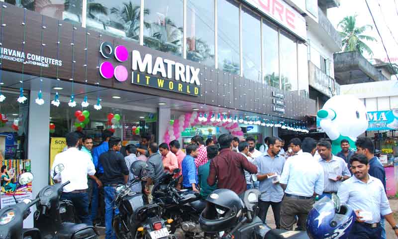 മേട്രിക്സ് ഐ ടി വേൾഡിൽ ലാപ്ടോപ്പ് മെഗാ സെയിൽ